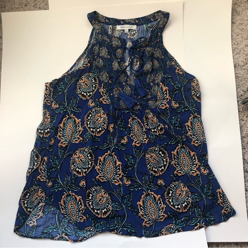 Rose and Olive tank top size extra large